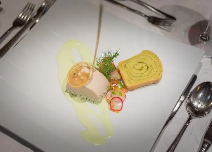 ホテル Alpen-royal イェルツェンス